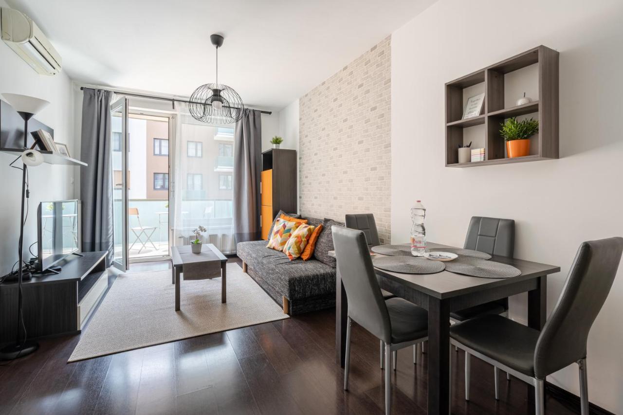 City Center Corvin Suite Apartment ブダペスト エクステリア 写真